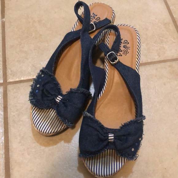 Mudd Sandals size 5